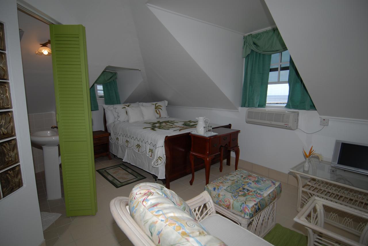 Deyna'S City Inn St. George's Esterno foto